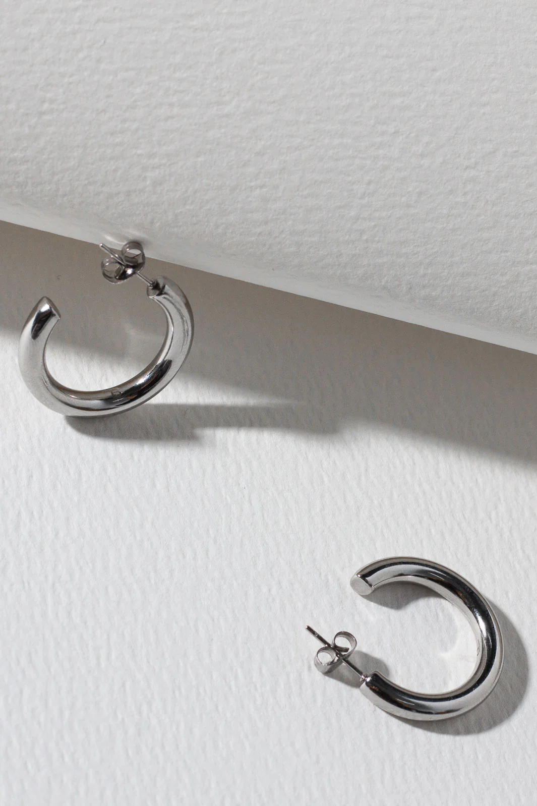 Minimalist Hoop Earrings - Silver - Image 3